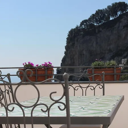 Апартаменты Casa La Fontana Intera Terrazzo Vista Mare Pogerola Амальфи